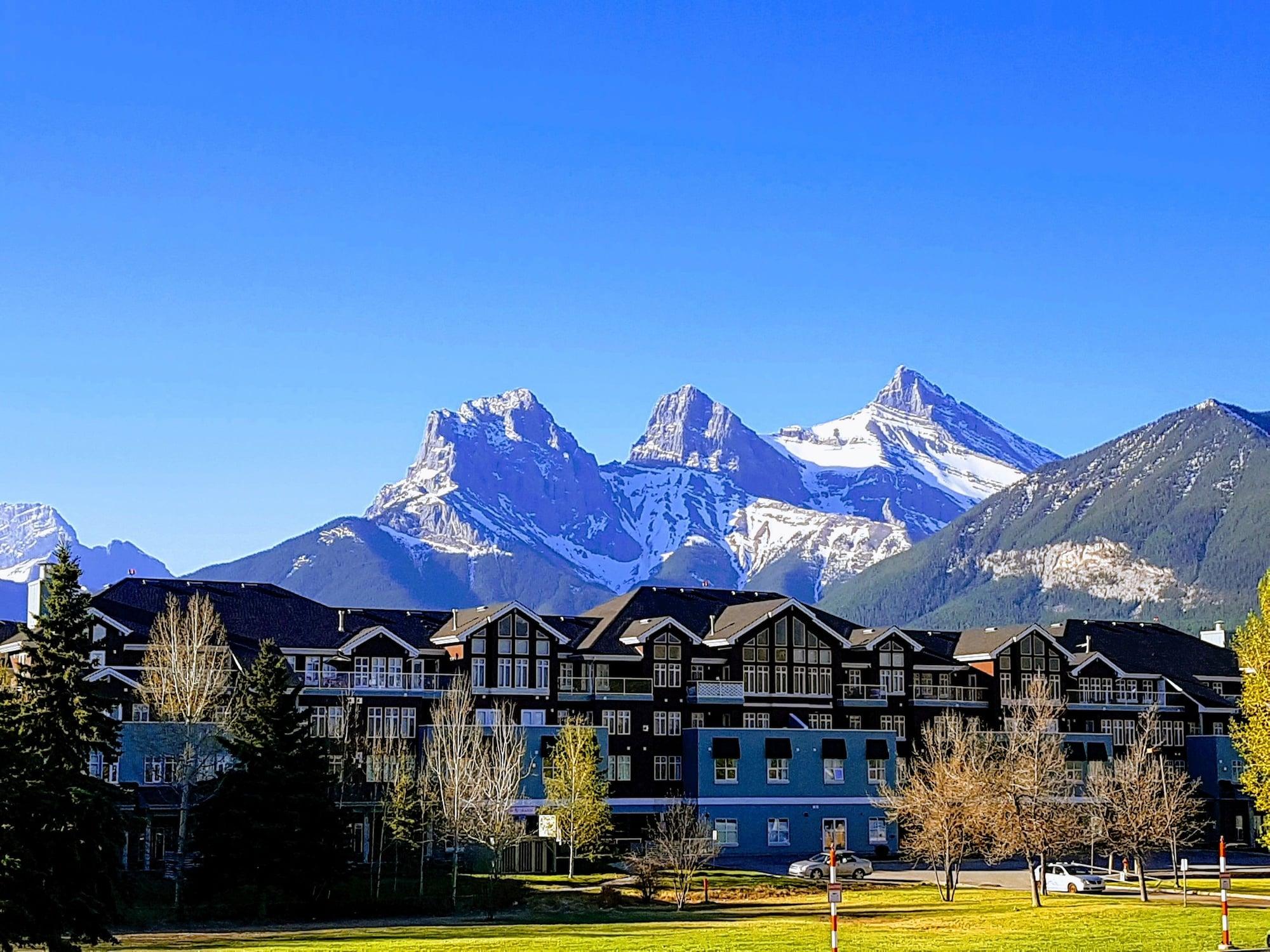 Sunset Mountain Inn Canmore Eksteriør billede