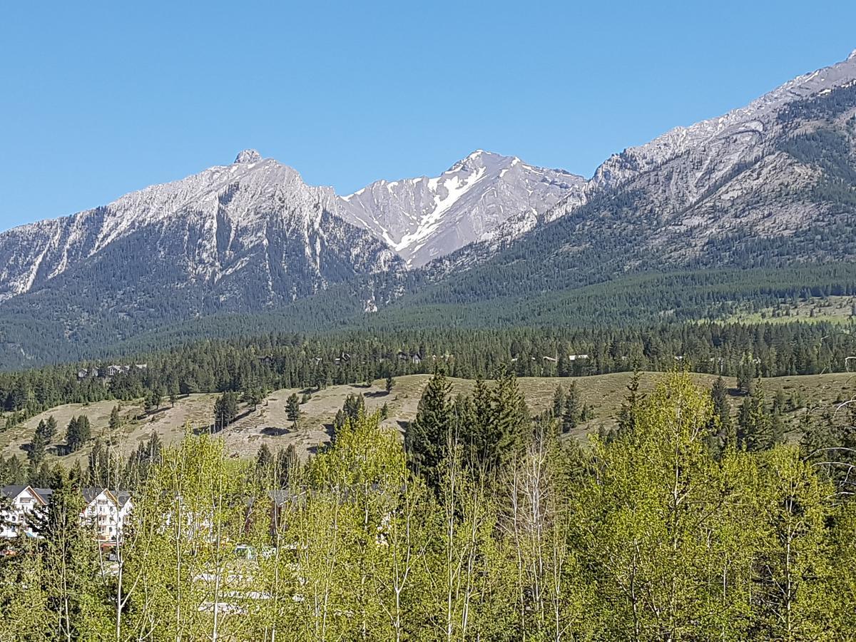 Sunset Mountain Inn Canmore Eksteriør billede