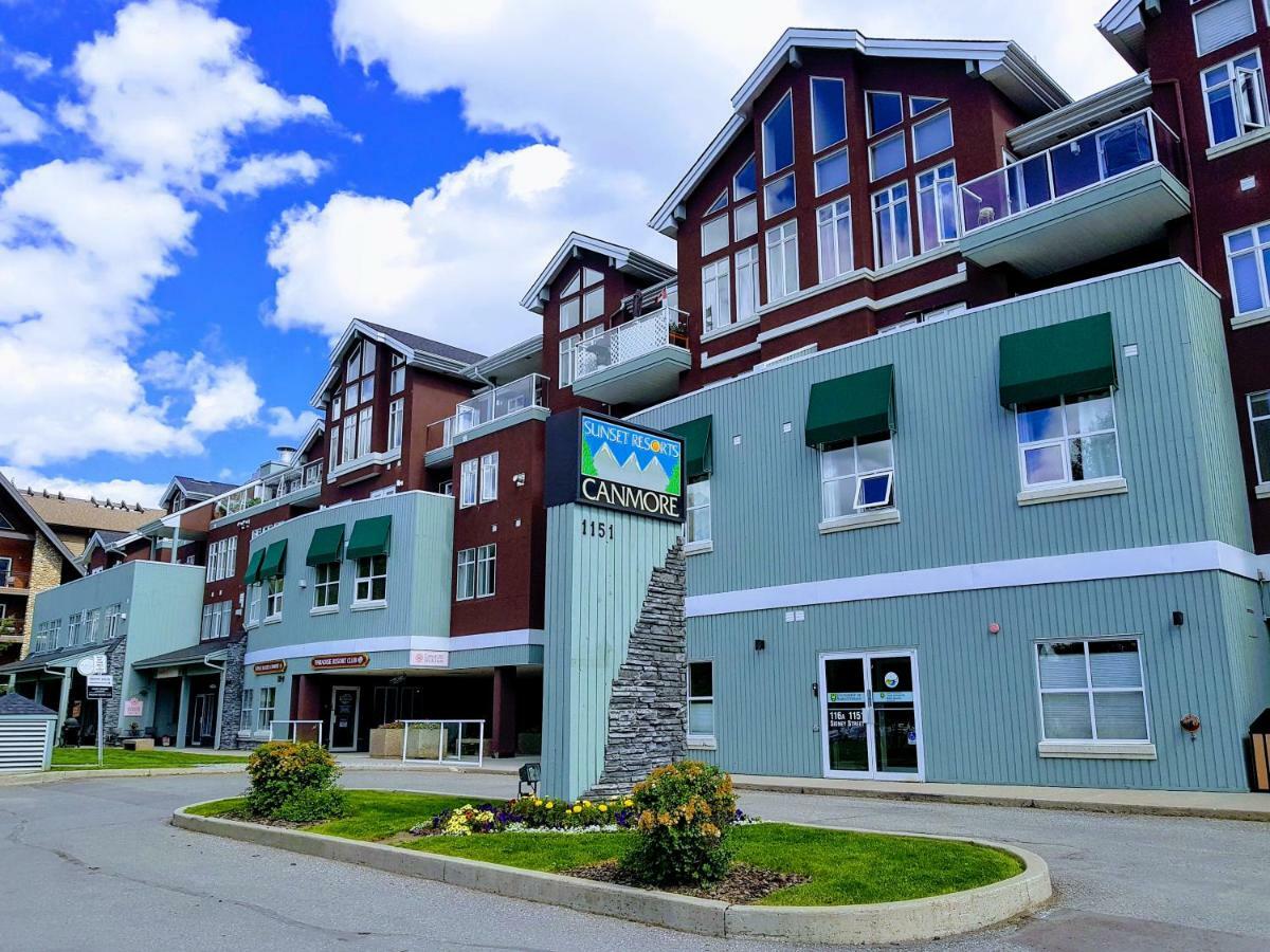 Sunset Mountain Inn Canmore Eksteriør billede